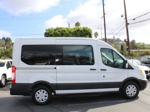 Used 2017 Ford Transit 150 XLT image 7