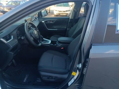 Used 2019 Toyota RAV4 XLE image 26