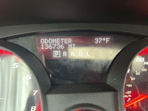 Used 2011 GMC Acadia Denali image 10