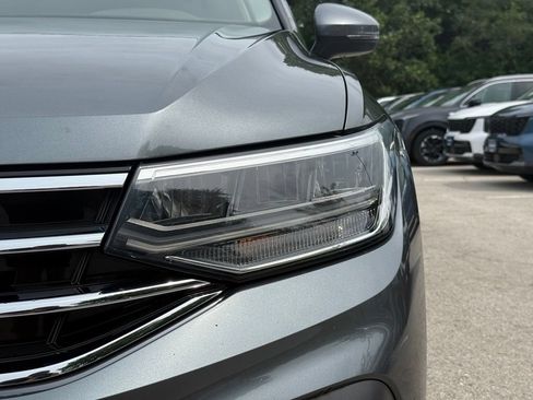 Used 2022 Volkswagen Tiguan SE AWD/4WD image 4