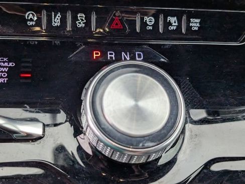 Used 2022 Jeep Wagoneer Series III image 19