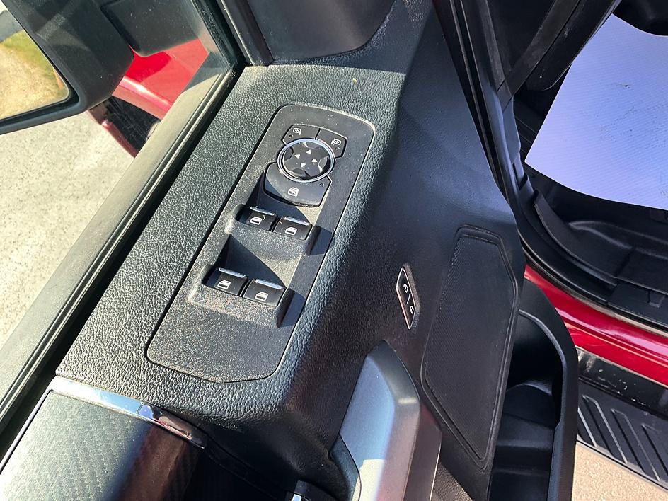 Used 2018 Ford F150 XLT w/ Equipment Group 302A Luxury AWD/4WD image 14