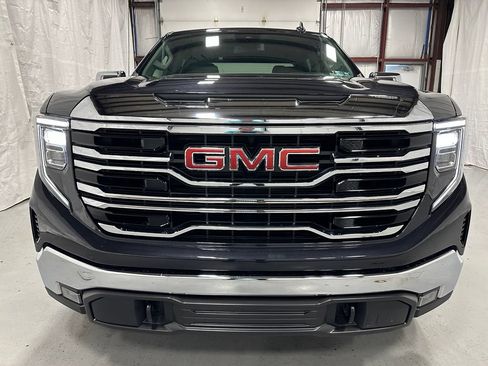 Used 2025 GMC Sierra 1500 SLT AWD/4WD image 2