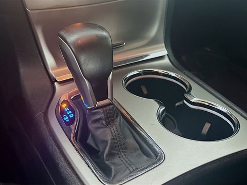 Used 2018 Jeep Grand Cherokee Laredo image 16