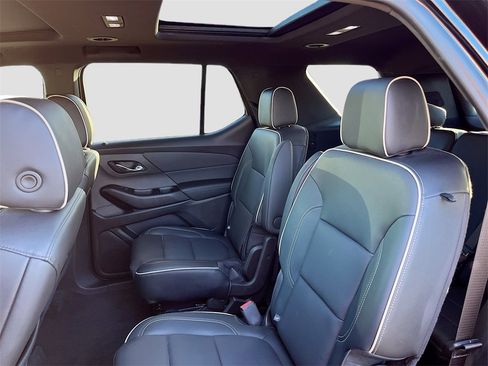 Used 2023 Chevrolet Traverse Premier w/ Redline Edition image 26