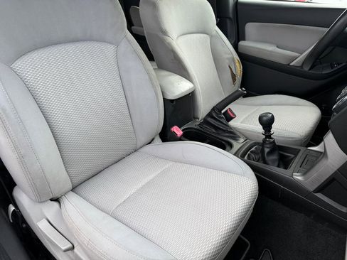 Used 2014 Subaru Forester 2.5i image 22
