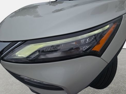 Used 2021 Nissan Rogue SV w/ Premium Package FWD image 30
