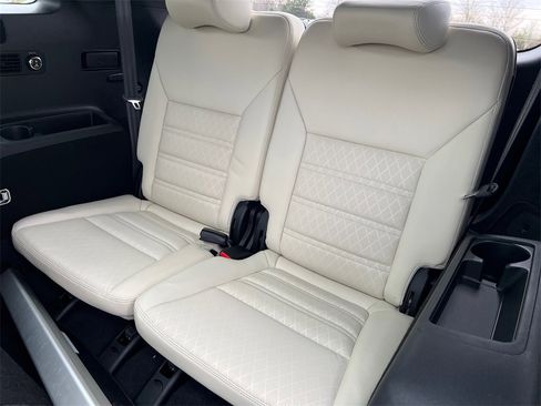 Used 2017 Kia Sorento SX image 25