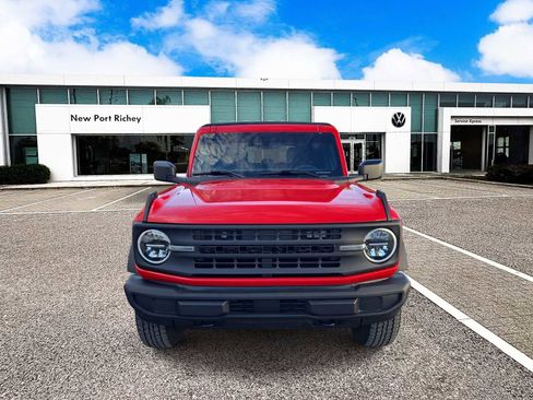 Used 2023 Ford Bronco 4-Door image 3