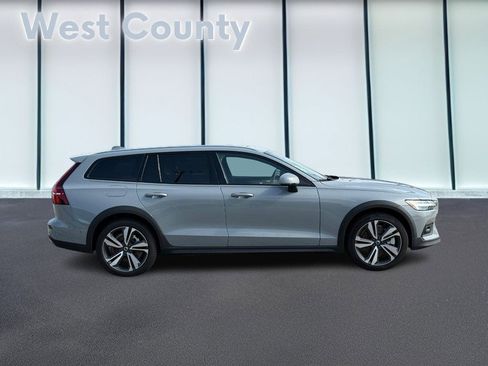 New 2025 Volvo V60 B5 Cross Country Plus w/ Protection Package Premier image 2