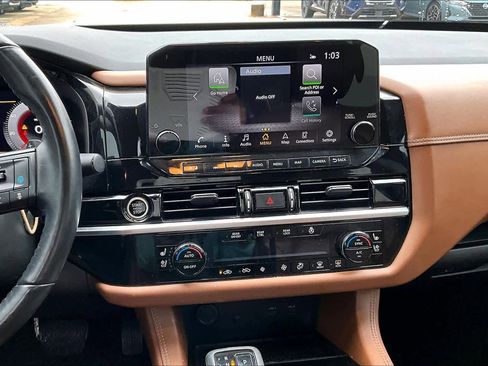 Used 2023 Nissan Pathfinder Platinum w/ Cargo Package image 6