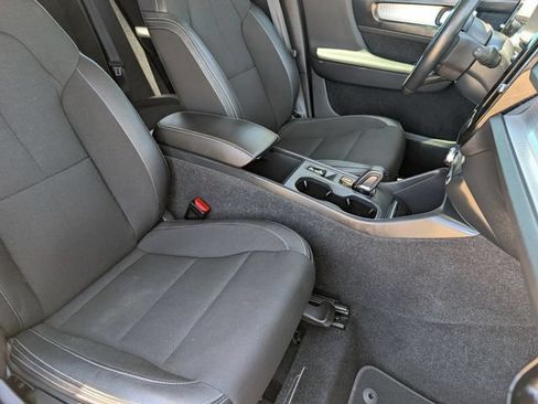 Used 2020 Volvo XC40 T5 Momentum AWD/4WD image 24