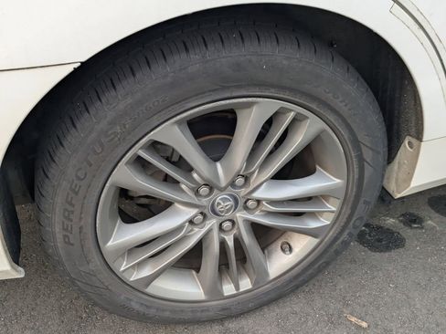 Used 2017 Toyota Camry SE image 9