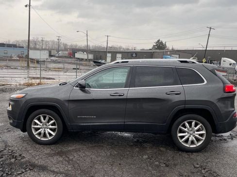 Used 2014 Jeep Cherokee Limited w/ Trailer Tow Group AWD/4WD image 6