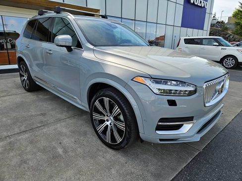 Used 2024 Volvo XC90 T8 Ultimate w/ Lounge Package AWD/4WD image 3