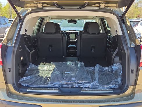 New 2026 Subaru Ascent Limited Bronze image 4