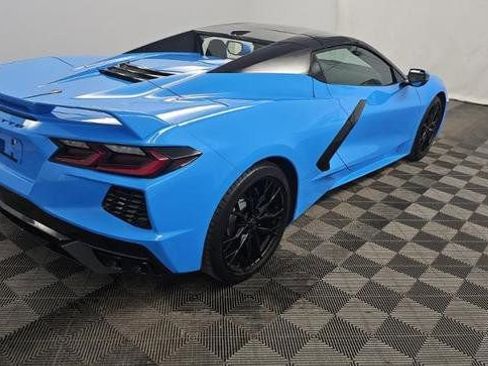 Used 2023 Chevrolet Corvette Stingray Preferred Conv w/ Z51 Performance Package RWD image 3