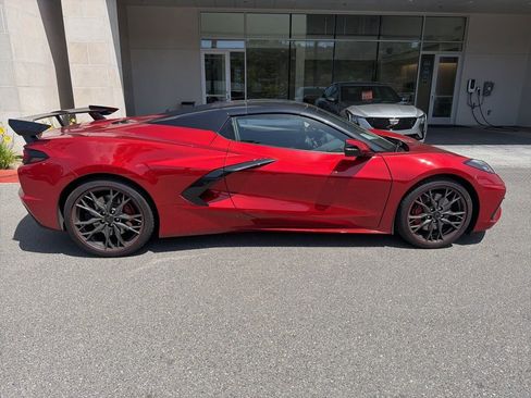 Used 2025 Chevrolet Corvette Stingray Convertible w/ Z51 Performance Package RWD image 8