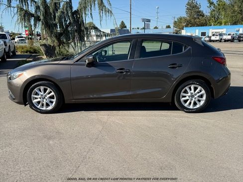Used 2016 MAZDA MAZDA3 i Sport w/ Preferred Equipment Package FWD image 4