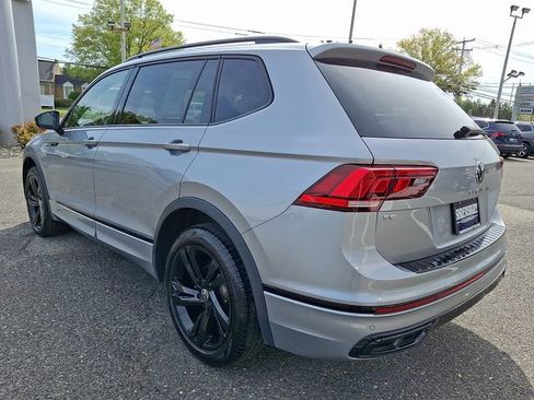 Used 2024 Volkswagen Tiguan SE R-Line AWD/4WD image 4