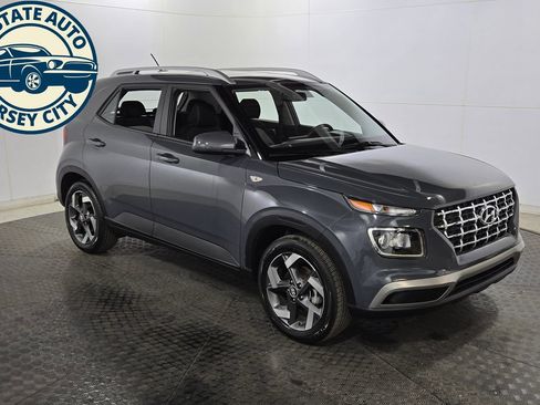 Used 2026 Hyundai Venue SEL FWD image 9