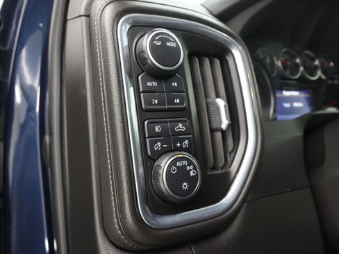 Used 2023 Chevrolet Silverado 2500 LT AWD/4WD image 42