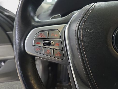 Used 2022 BMW 750i xDrive w/ Luxury Rear Seating Package AWD/4WD image 20