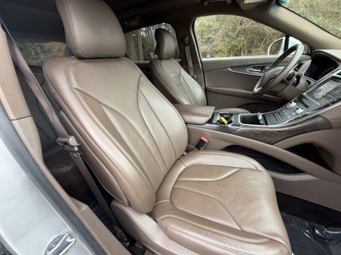 Used 2016 Lincoln MKX Reserve w/ Technology Package image 20