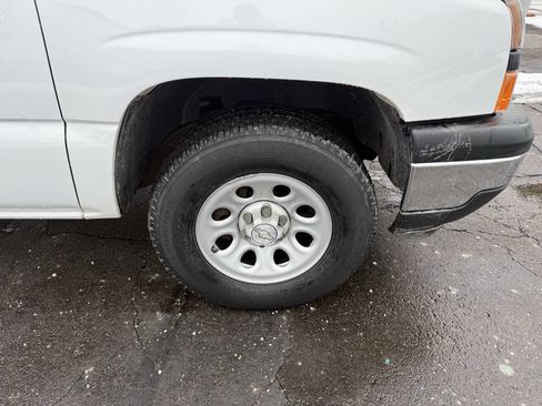 Used 2006 Chevrolet Silverado 1500 W/T image 12