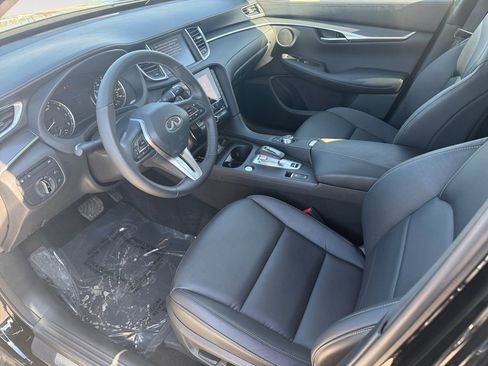 Used 2025 INFINITI QX50 Pure image 17