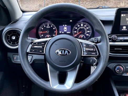 Used 2021 Kia Forte LXS image 18