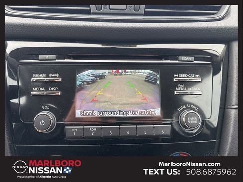 Used 2017 Nissan Rogue S image 24