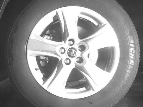 Used 2025 Toyota Highlander LE image 12