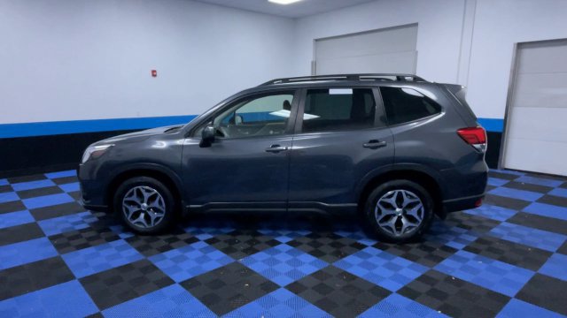 Used 2023 Subaru Forester Premium AWD/4WD image 5