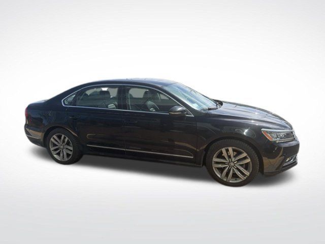 Used 2016 Volkswagen Passat 1.8T SEL Premium FWD image 12