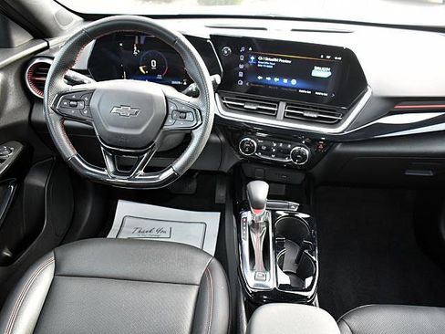 Used 2024 Chevrolet Trax RS w/ Driver Confidence Package image 17