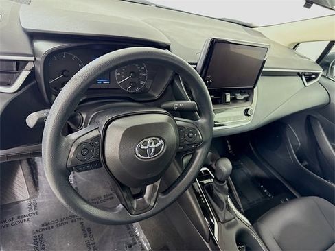 Certified 2025 Toyota Corolla LE image 9