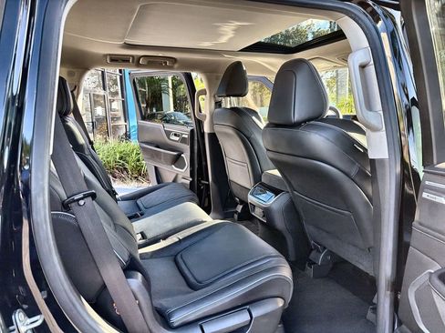 Used 2025 INFINITI QX80 Luxe image 27