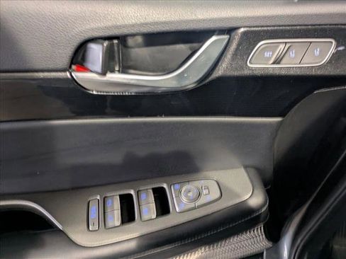 Used 2021 Hyundai Palisade Limited w/ Winter Package image 11