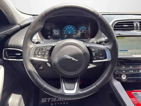 Used 2018 Jaguar F-PACE Prestige AWD/4WD image 15