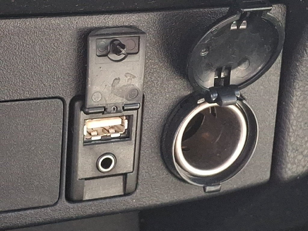 Used 2018 Toyota RAV4 Limited w/ Advanced Technology Package AWD/4WD image 26