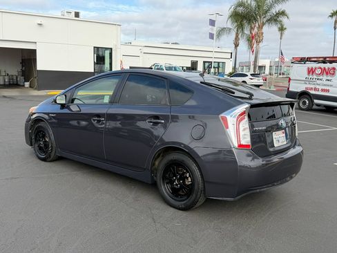 Used 2015 Toyota Prius Two FWD image 8