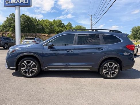 Certified 2023 Subaru Ascent Limited AWD/4WD image 4