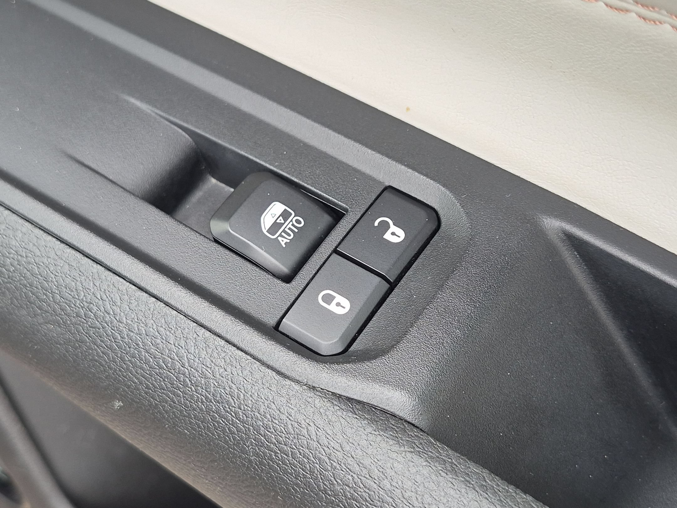 Used 2024 Jeep Compass Limited AWD/4WD image 34