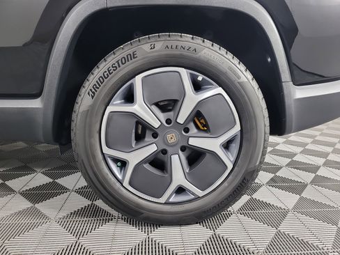 Used 2024 Rivian R1S Adventure AWD/4WD image 10