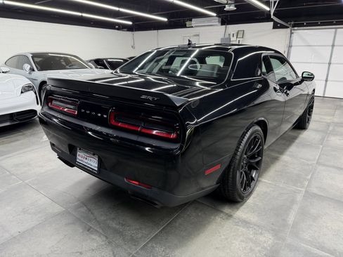 Used 2015 Dodge Challenger SRT Hellcat image 7