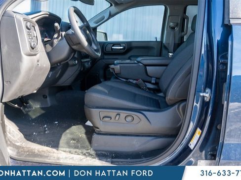 Used 2022 Chevrolet Silverado 1500 Custom image 3