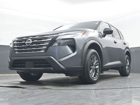 Certified 2024 Nissan Rogue S FWD image 24