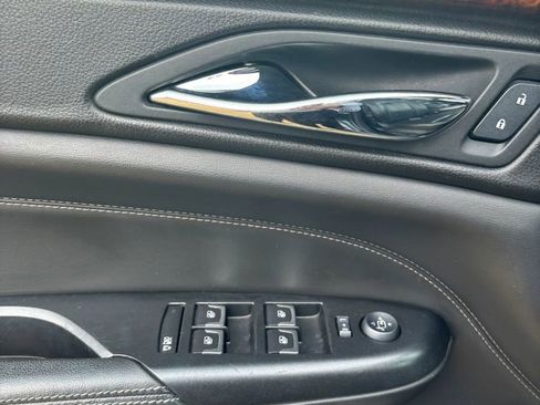 Used 2016 Cadillac SRX Luxury image 10