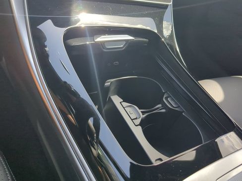 Used 2024 Mercedes-Benz C 300 4MATIC Sedan image 9